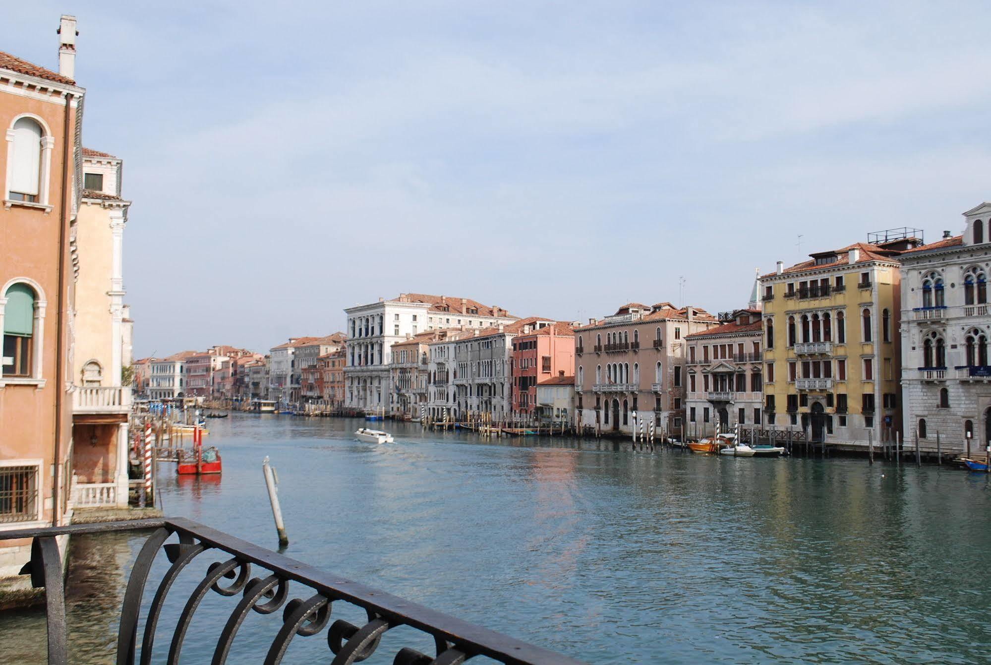 Hotel Palazzo Barbarigo Sul Canal Grande Венеция Екстериор снимка