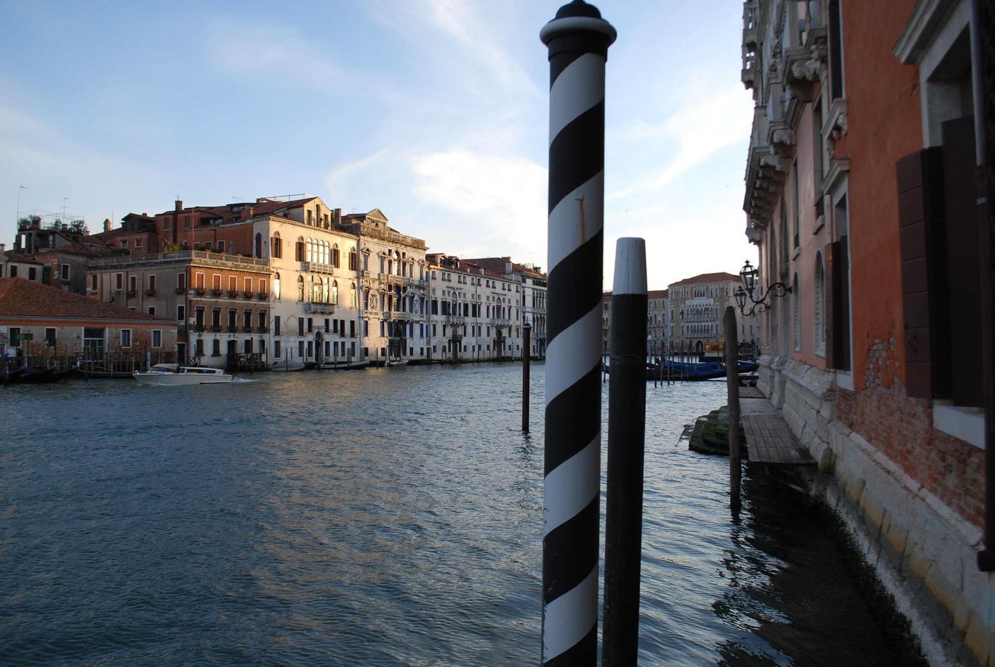 Hotel Palazzo Barbarigo Sul Canal Grande Венеция Екстериор снимка