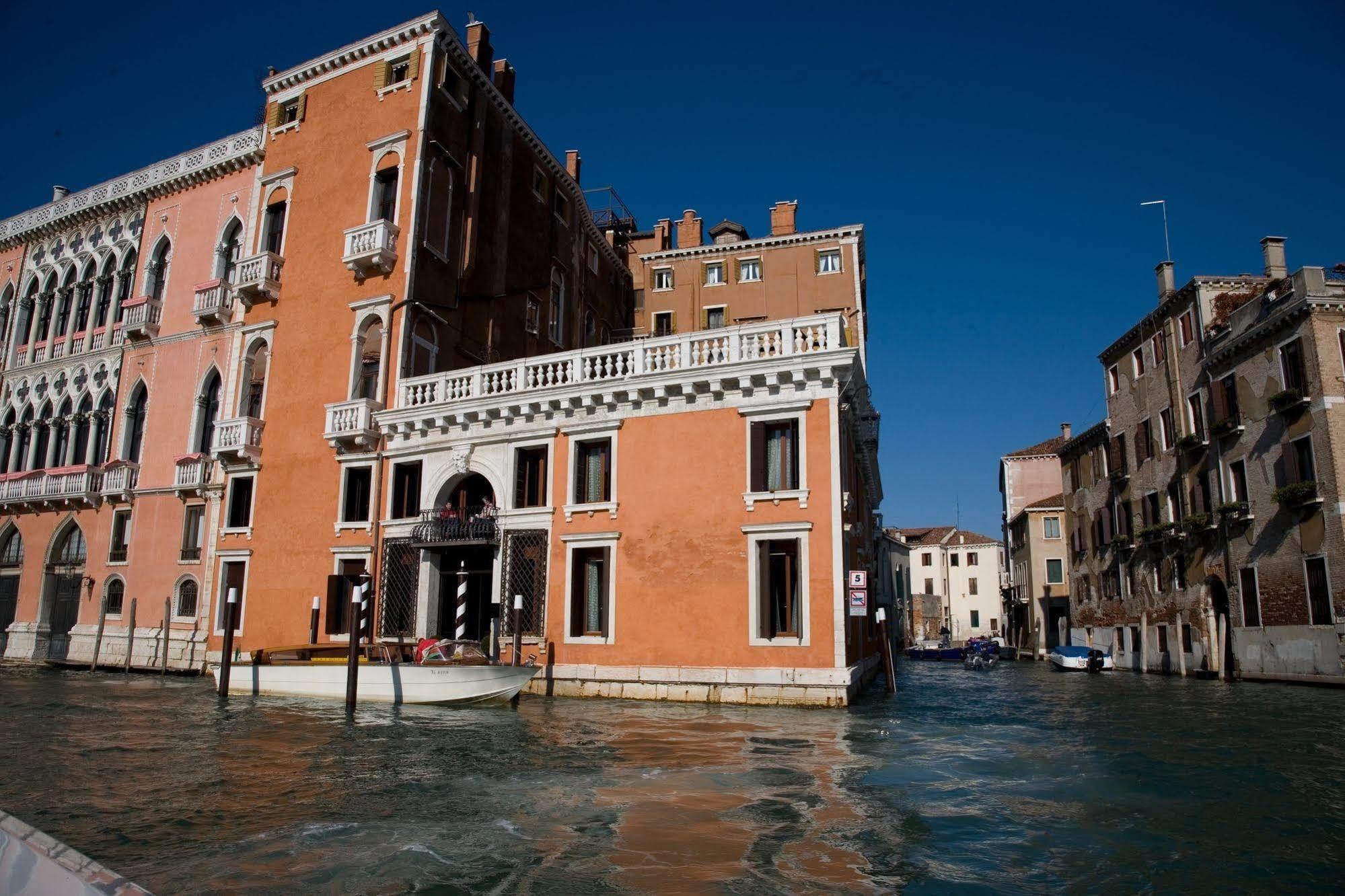 Hotel Palazzo Barbarigo Sul Canal Grande Венеция Екстериор снимка